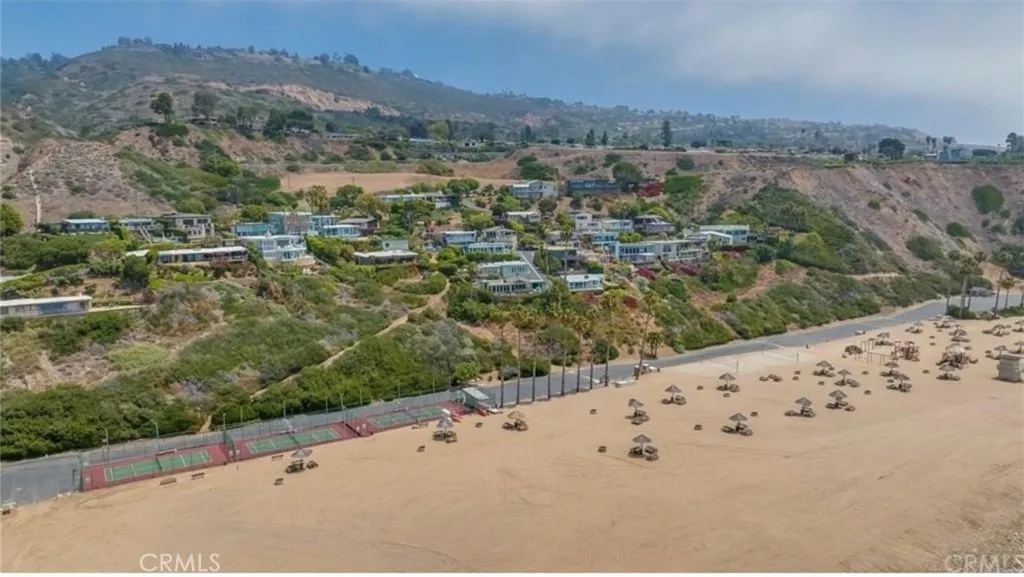 122 Spindrift Lane, Rancho Palos Verdes, California 90275 home-pic-12